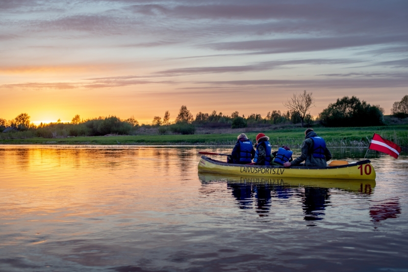 Ar laivām pa Lielupi Jelgavā. Foto: JRTC arhīvs