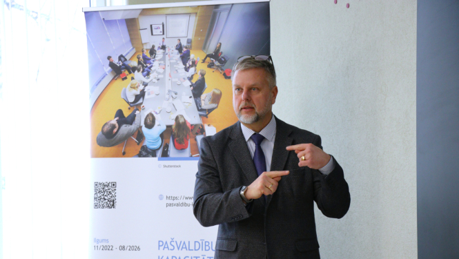  Uģis Osis vada apmācības pašvaldību speciālistiem par mūsdienīgu siltumapgādes pārvaldību