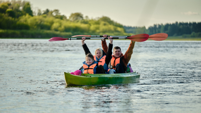 Projekta WaterTour attēls - laivotāji Daugavā