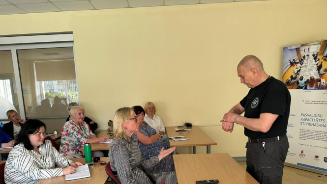 Noslēdzošās apmācības 11.06. Komunikācija ar krīzes stāvoklī nonākušām problemātiskām un agresīvām personām