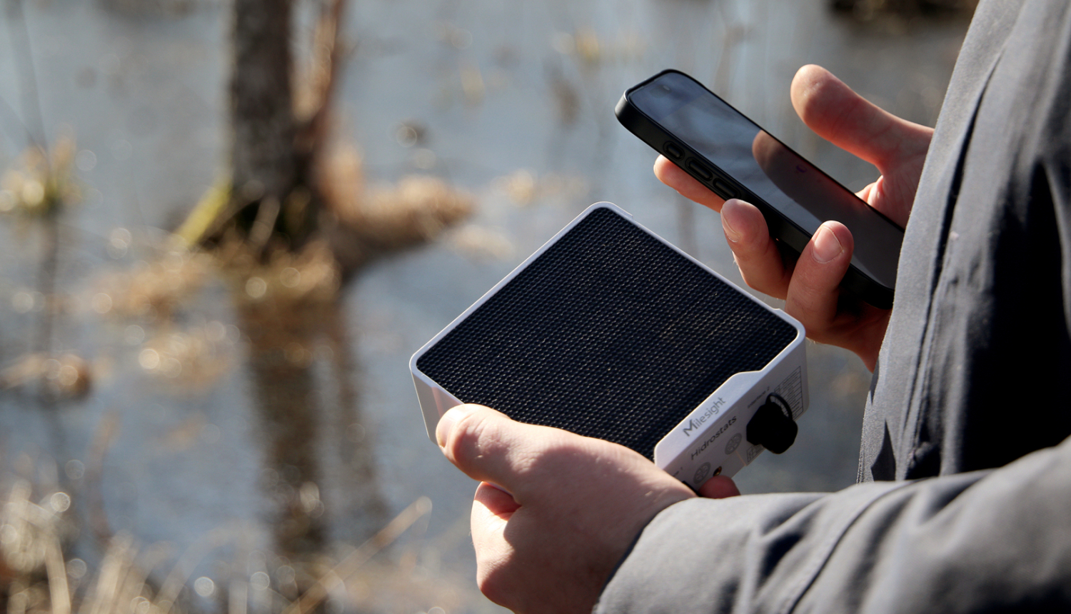 Datu pārraides ierīce virszemes ūdeņu monitoringam